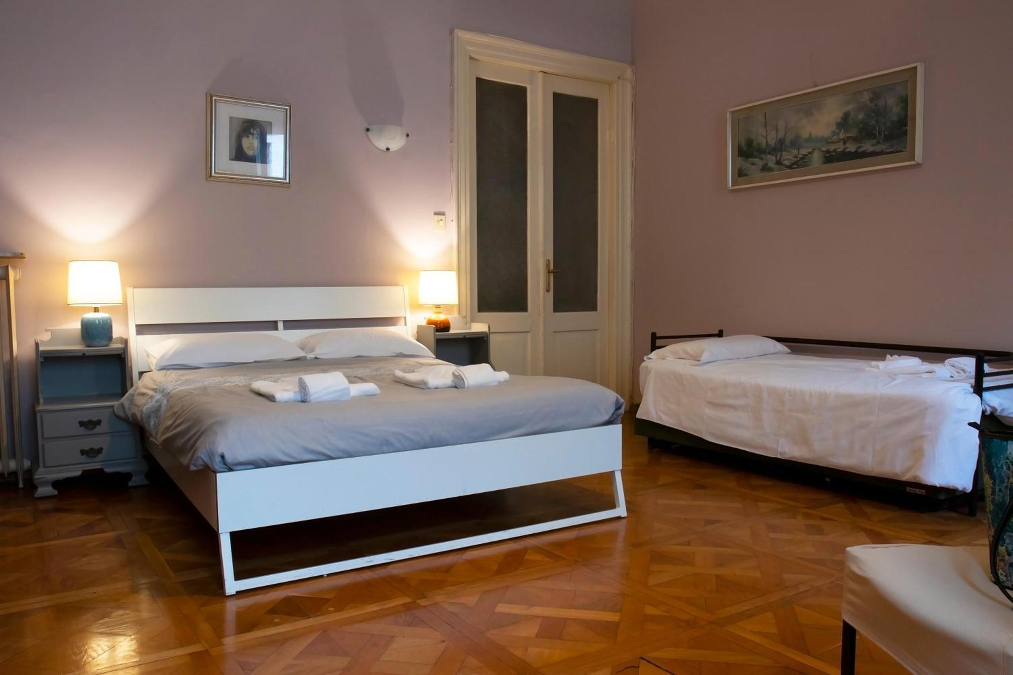 La Casa Del Teatro - Hostel Trieste Esterno foto